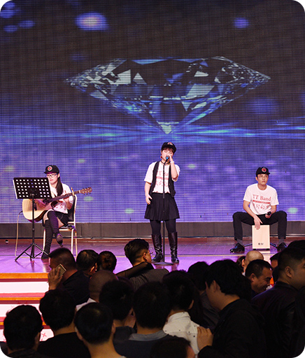 形式丰富的文体娱乐活动